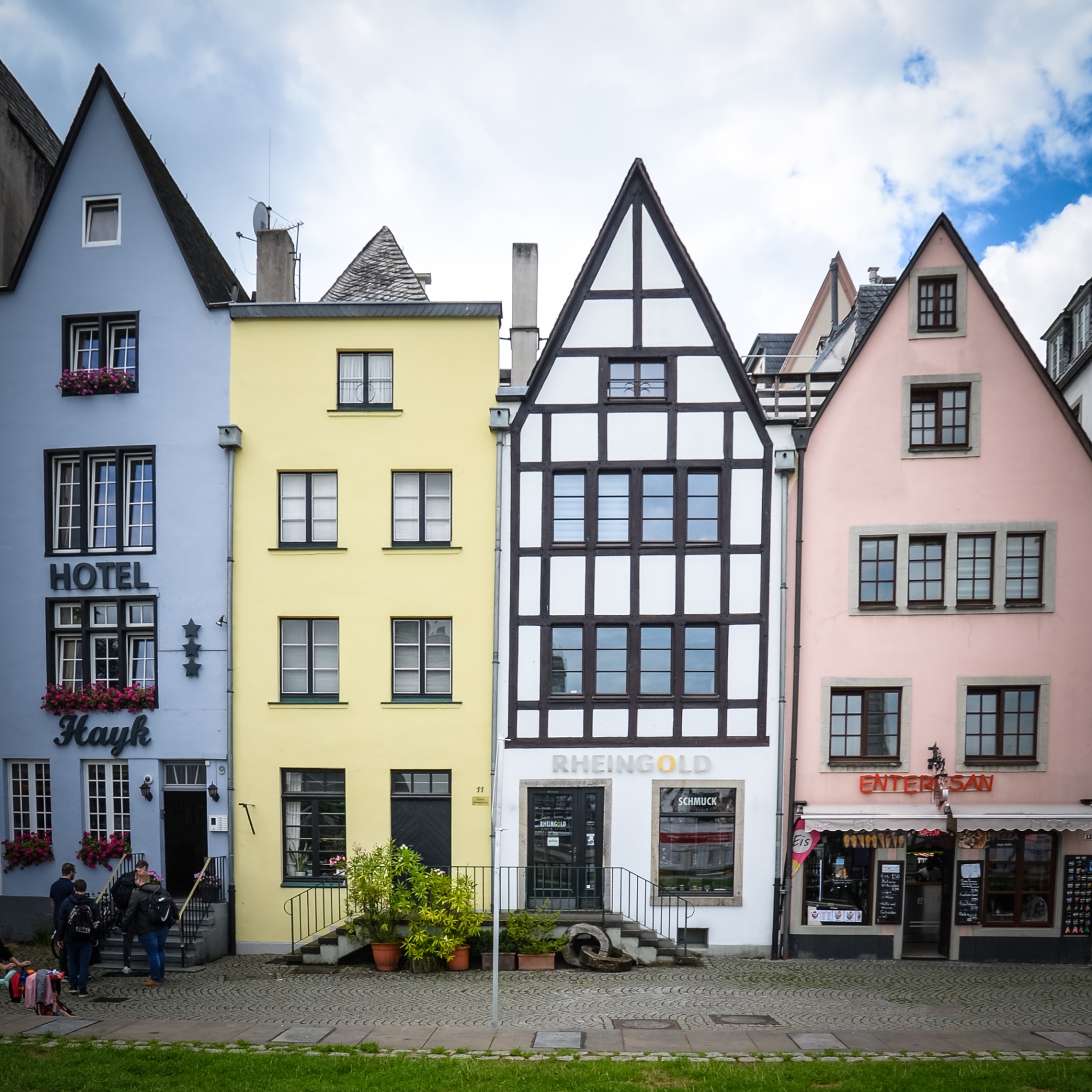 Köln auf Holz - Rheingold Häuser