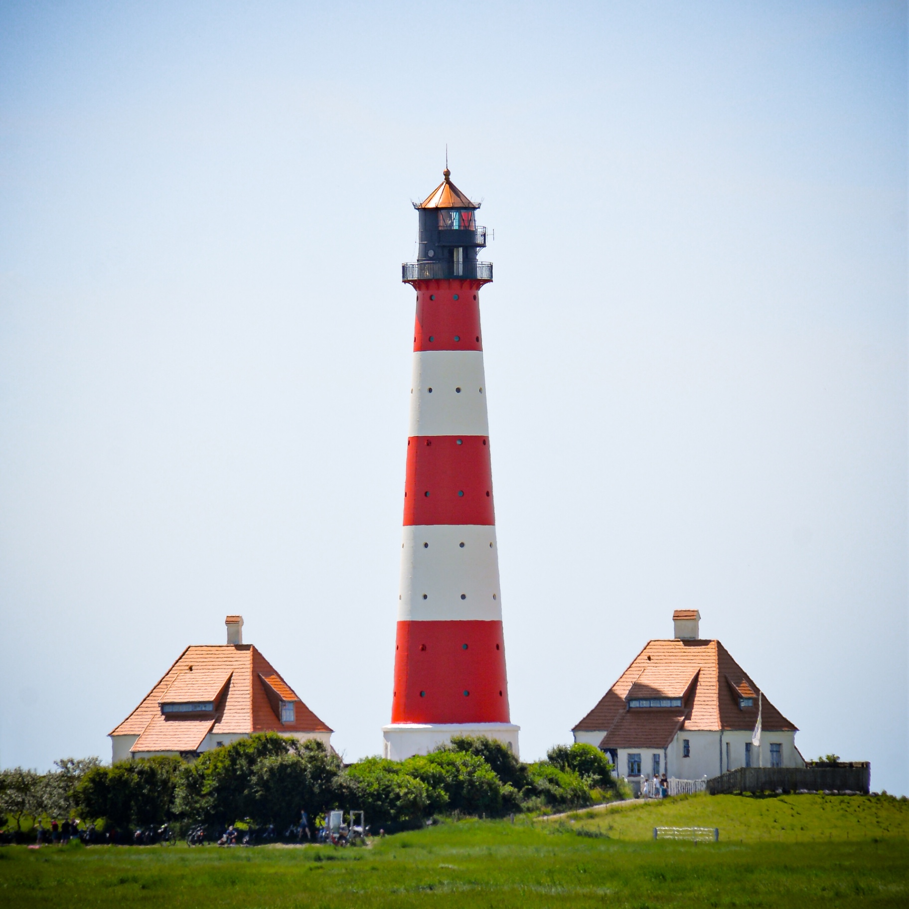 St. Peter-Ording auf Holz - Westerhever Leuchtturm mit Wärterhäusern