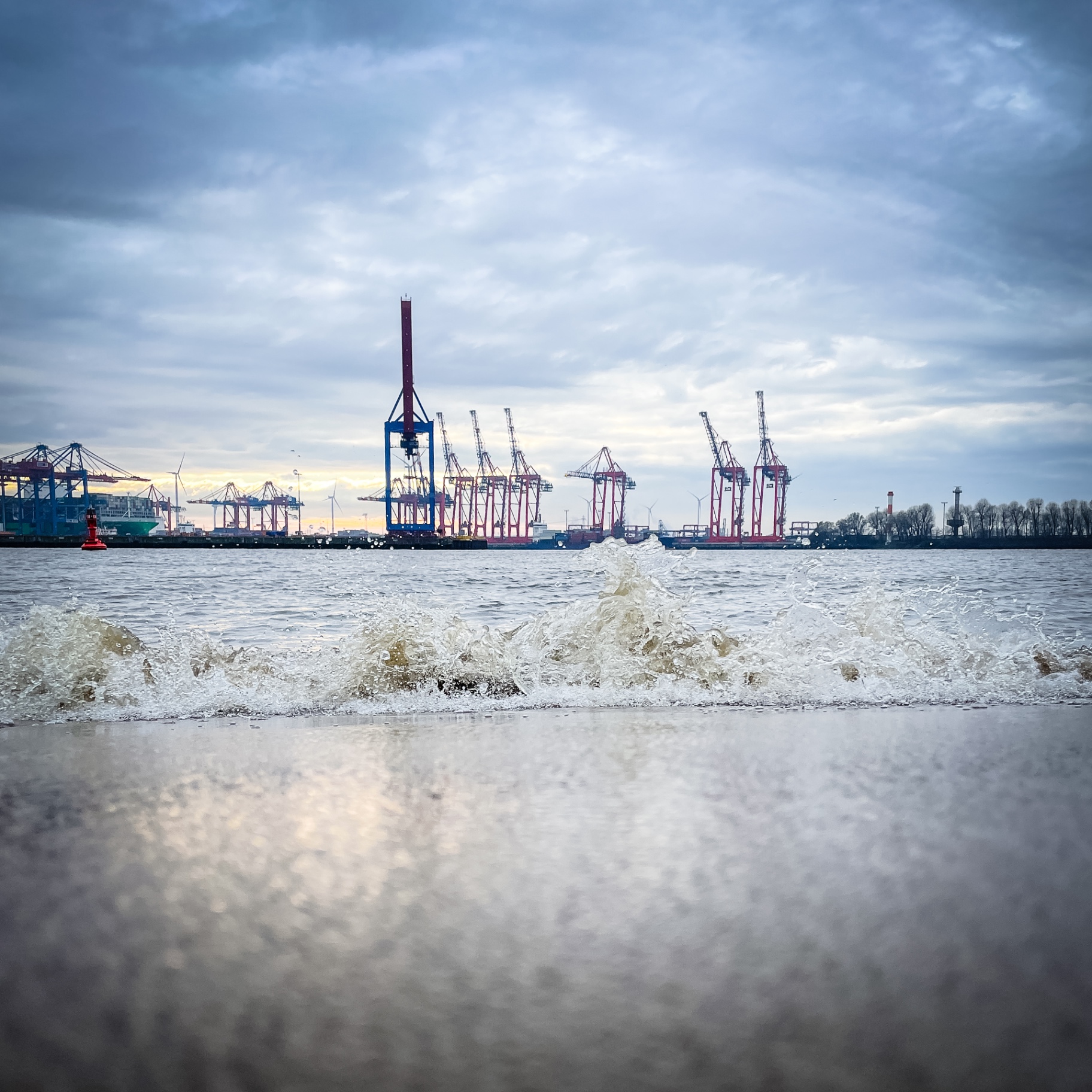 Hamburg auf Holz - Container Terminal