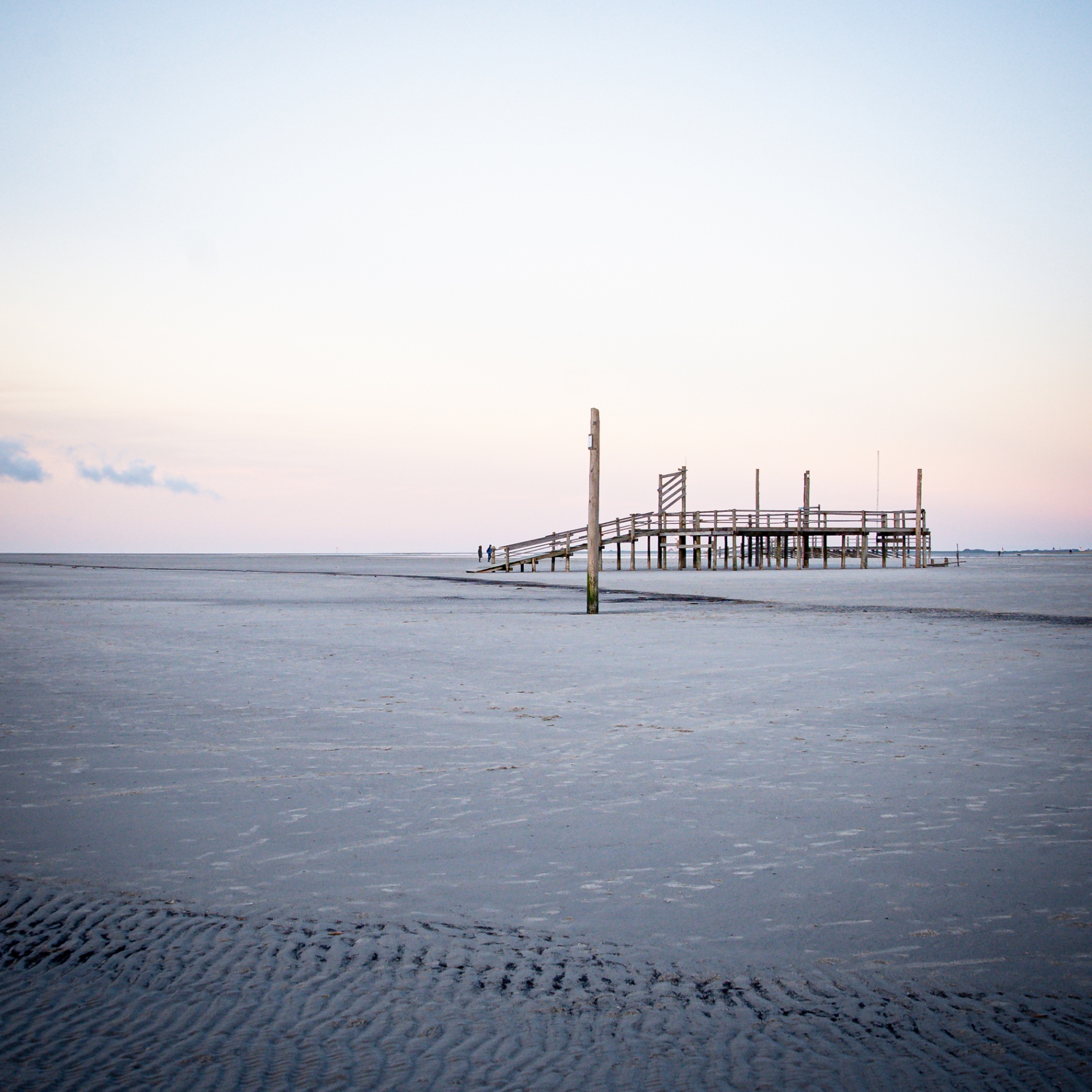 St. Peter-Ording auf Holz - Steg im Wattenmeer