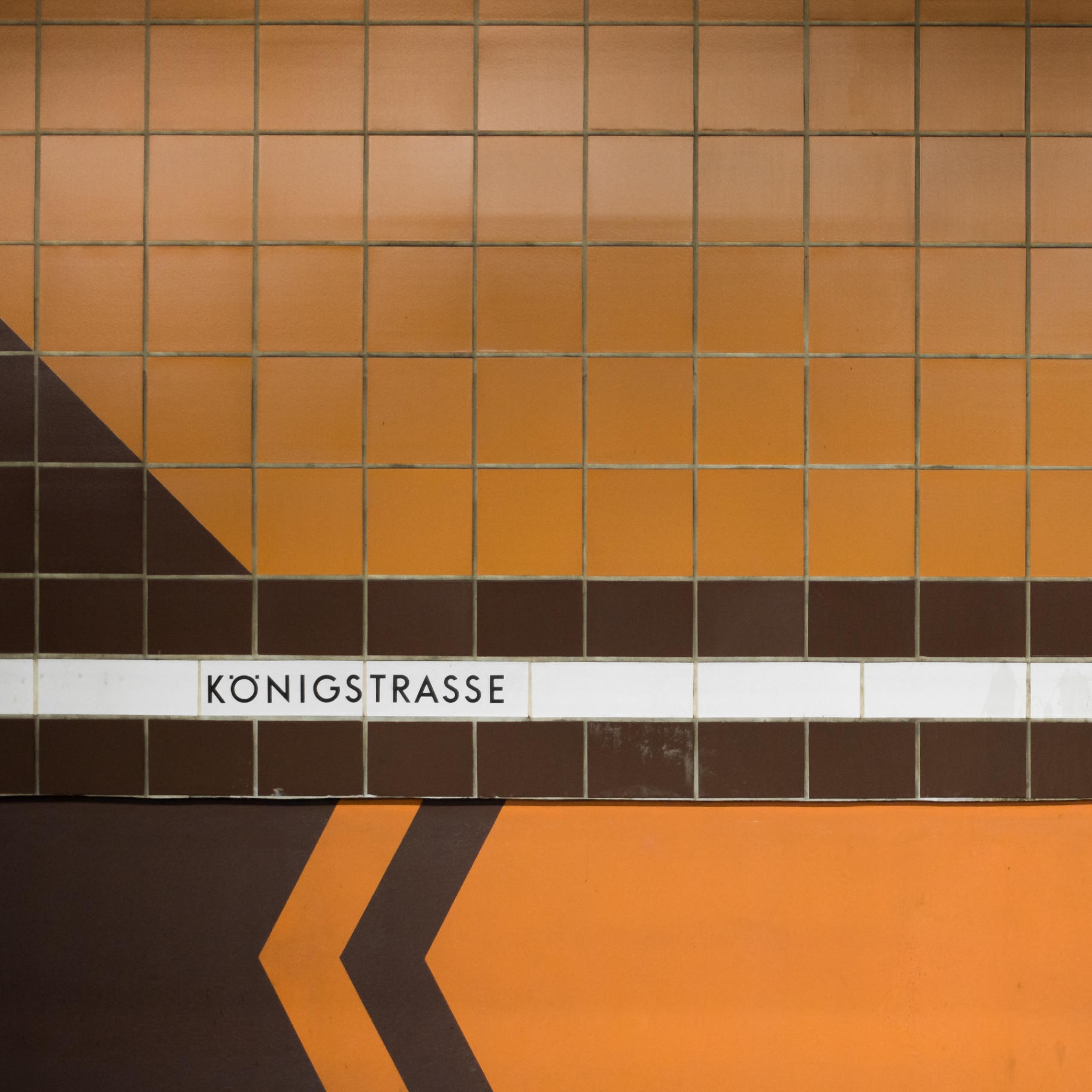 U-Bahn Hamburg auf Holz - Königstraße